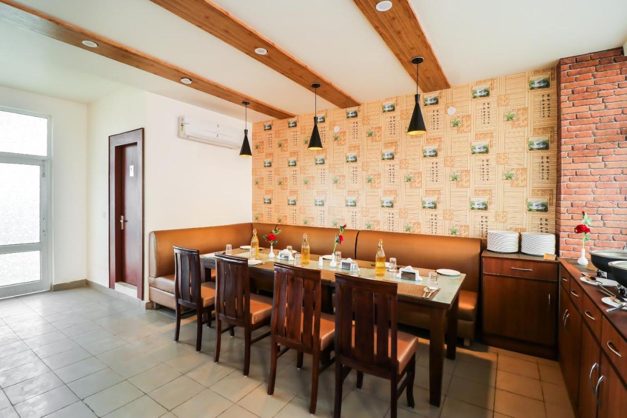Hotel Grand 81 Faridabad Ngoại thất bức ảnh