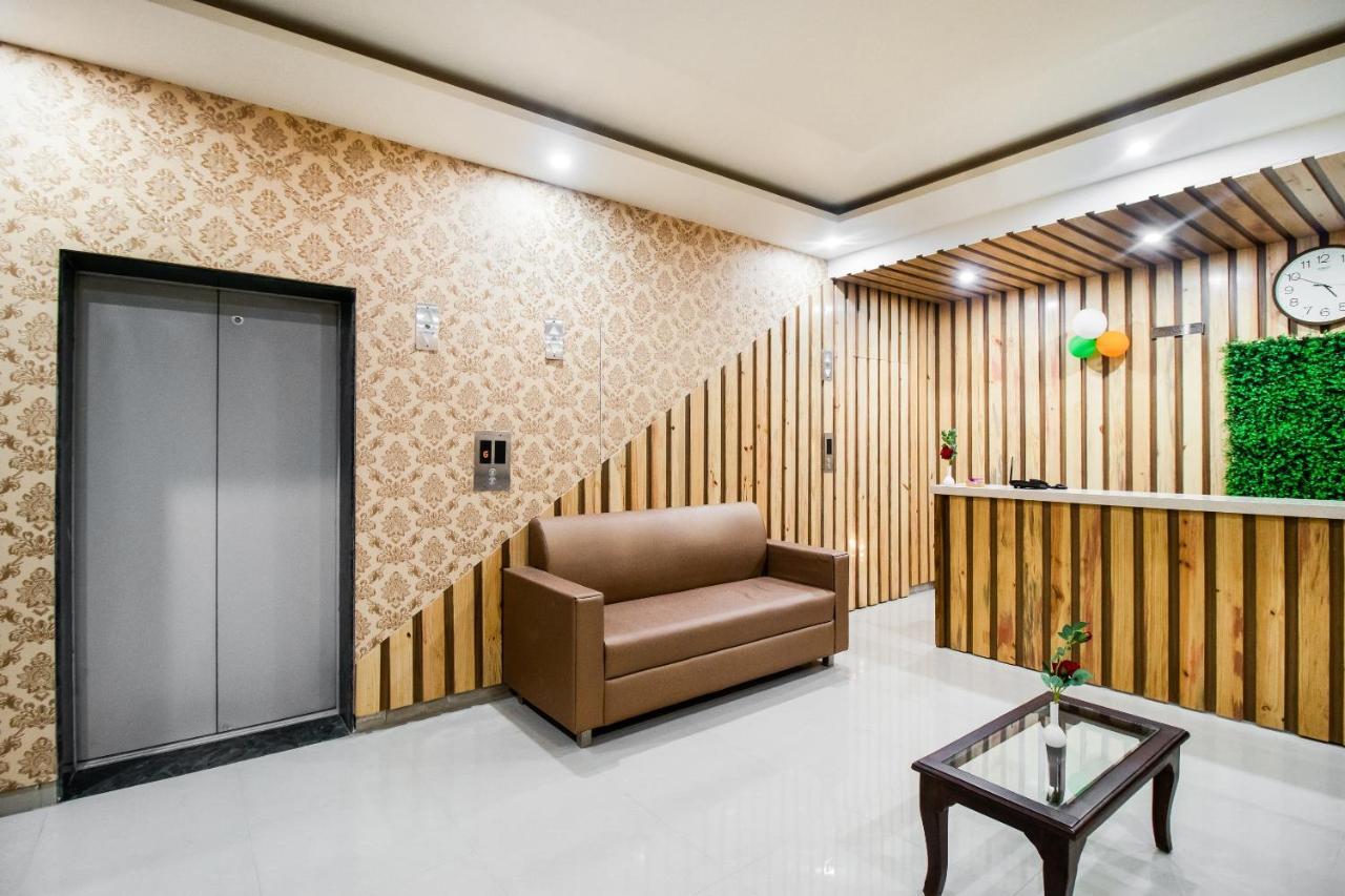 Hotel Grand 81 Faridabad Ngoại thất bức ảnh