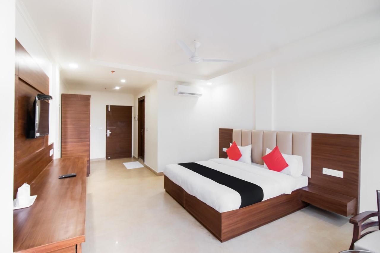 Hotel Grand 81 Faridabad Ngoại thất bức ảnh