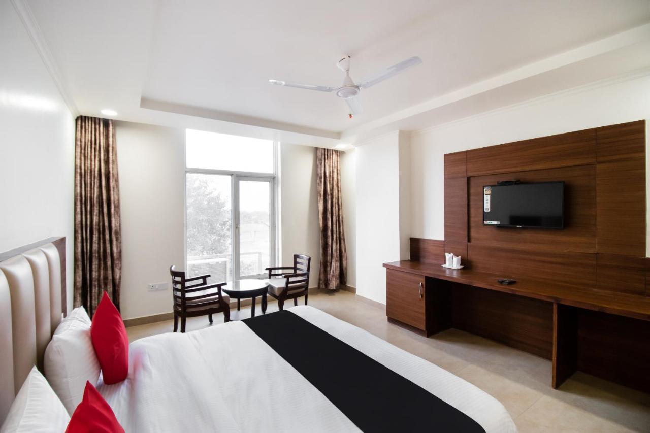 Hotel Grand 81 Faridabad Ngoại thất bức ảnh