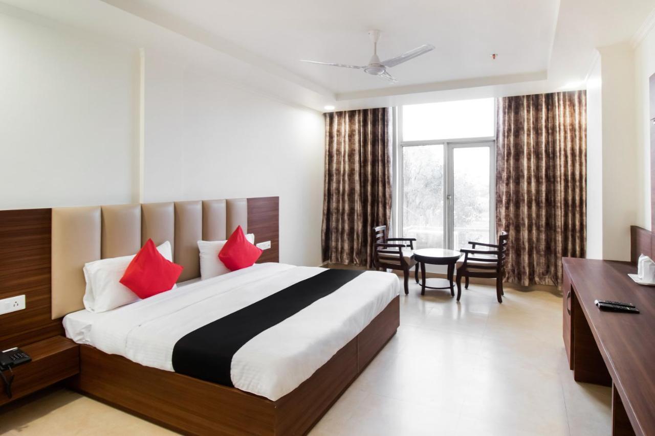 Hotel Grand 81 Faridabad Ngoại thất bức ảnh