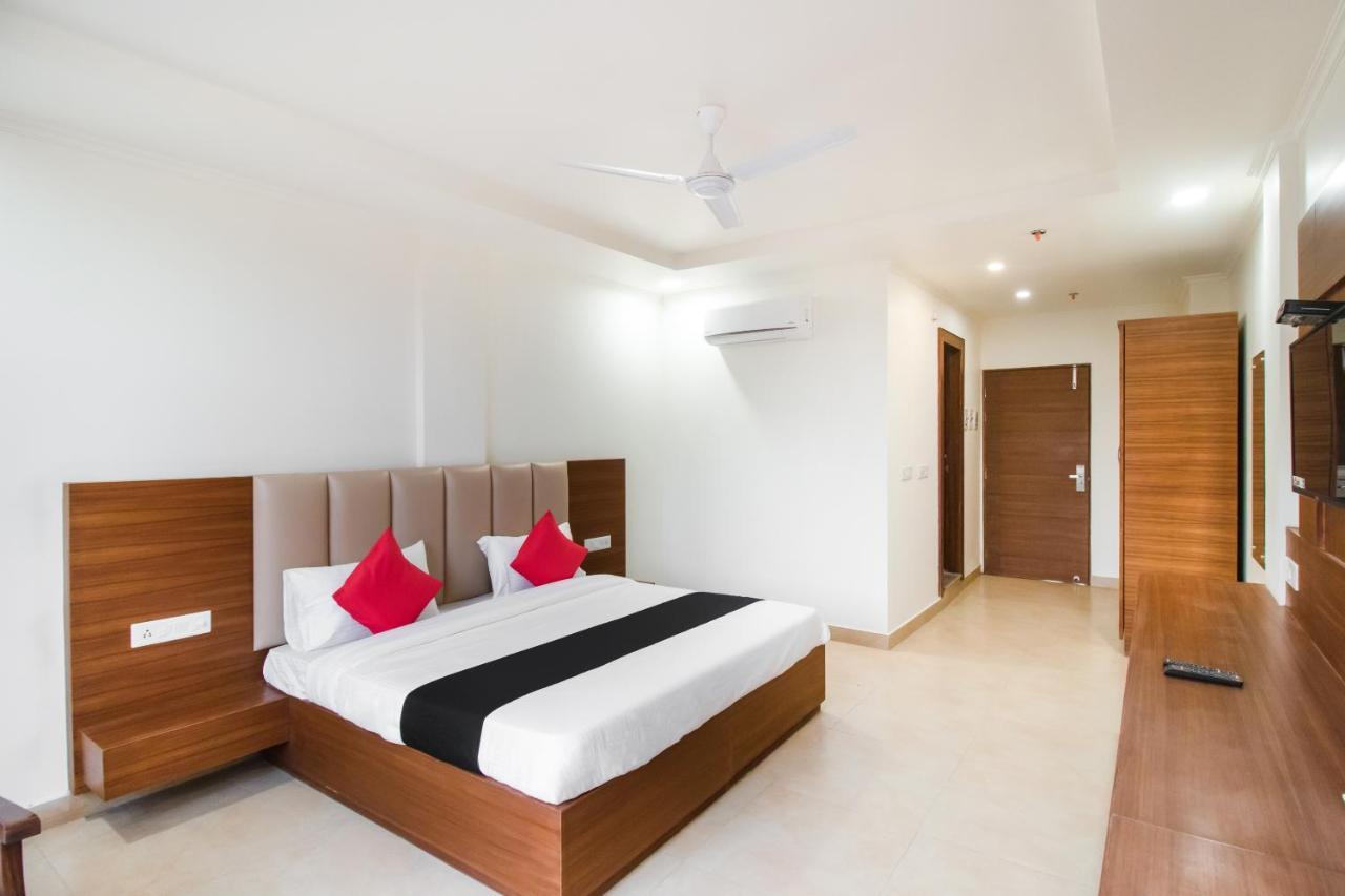 Hotel Grand 81 Faridabad Ngoại thất bức ảnh