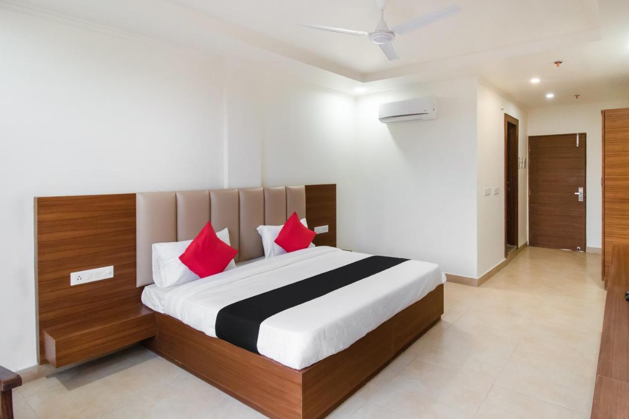 Hotel Grand 81 Faridabad Ngoại thất bức ảnh